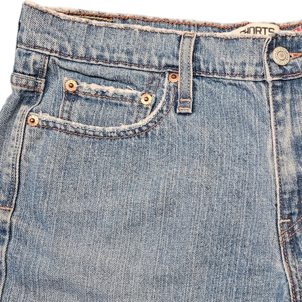 𝅺Levi's  515 Distressed Denim Shorts Size 12 - Picture 3 of 9